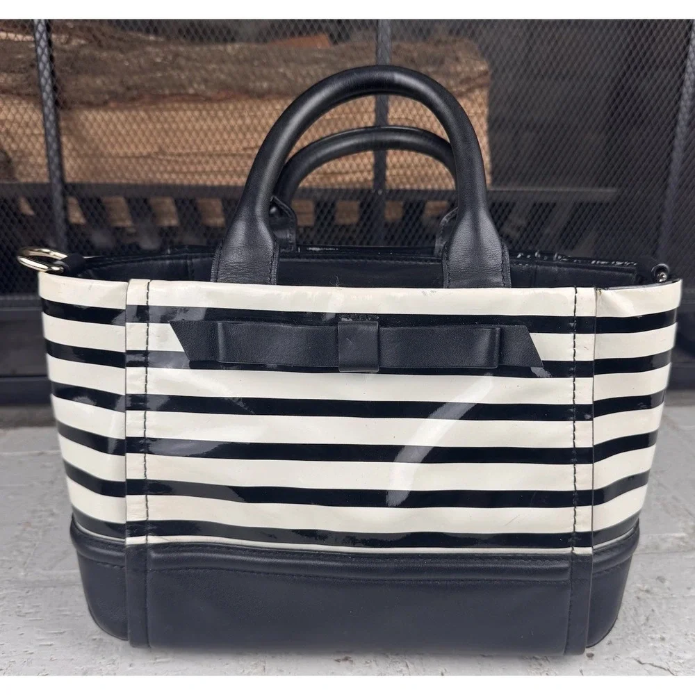 Kate Spade NY Chelsa Park Gigi Patent‎ Leather Stripe Preowned No Shoulder Strap